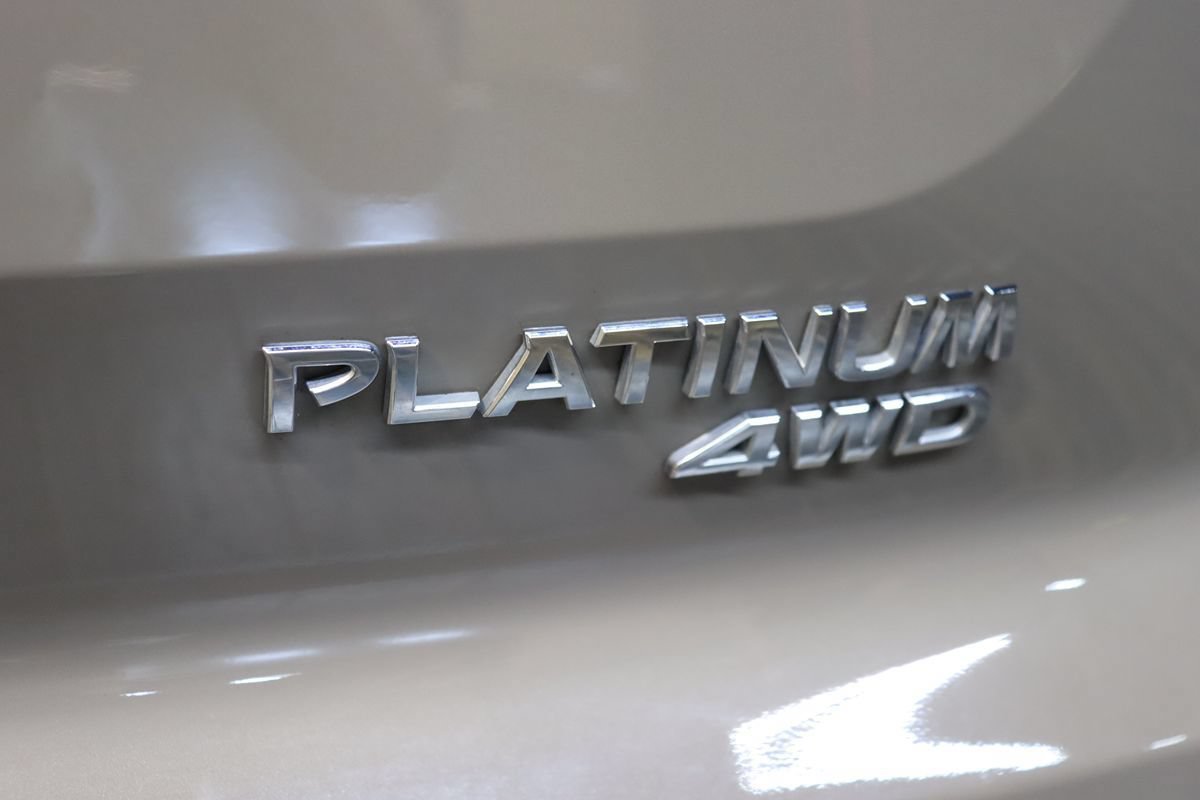 Used 2024 Nissan Pathfinder Platinum w/ Cargo Package AWD/4WD image 24