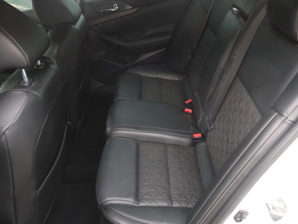Used 2017 Nissan Maxima Platinum FWD image 13