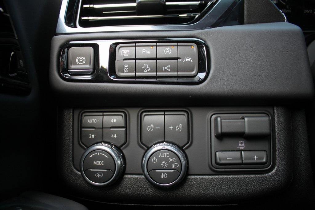 New 2026 GMC Yukon AT4 Ultimate w/ LPO, Floor Liner Package image 13