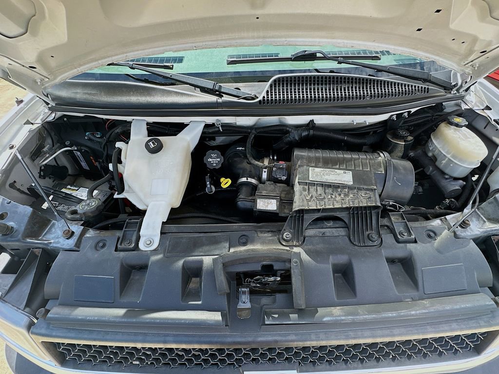 Used 2016 Chevrolet Express 3500 image 25