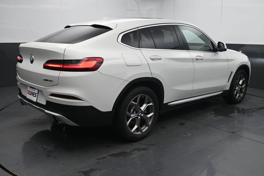 Used 2021 BMW X4 xDrive30i AWD/4WD image 9