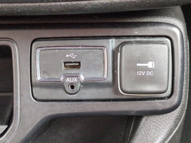 Used 2018 Jeep Renegade Limited w/ UConnect 8.4 Nav Group image 22