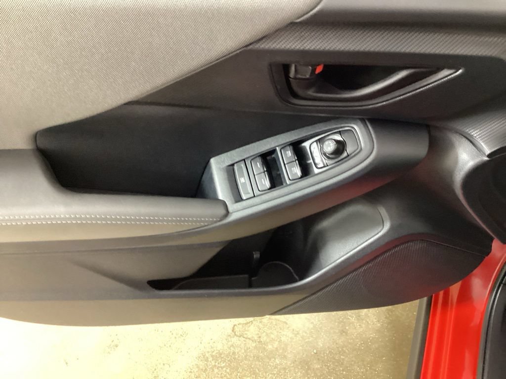 Used 2025 Subaru Crosstrek 2.5i Premium AWD/4WD image 12