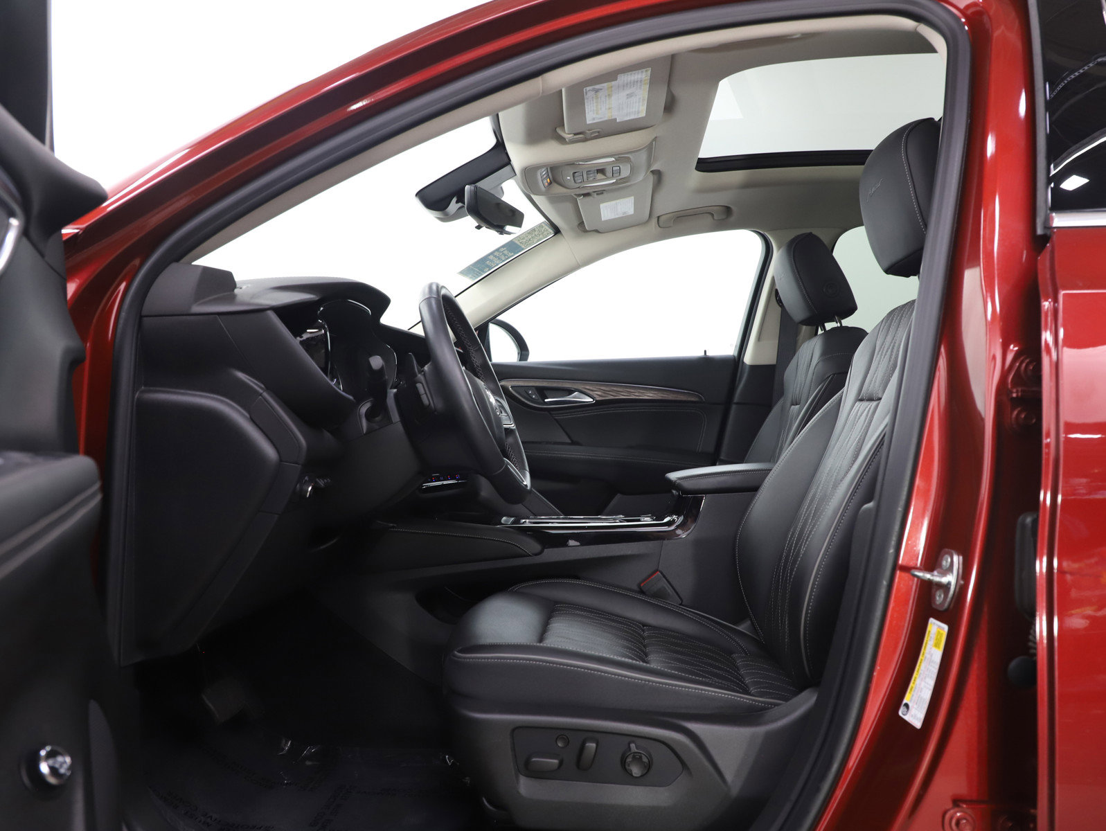 Used 2022 Buick Envision Avenir w/ Technology Package II image 24