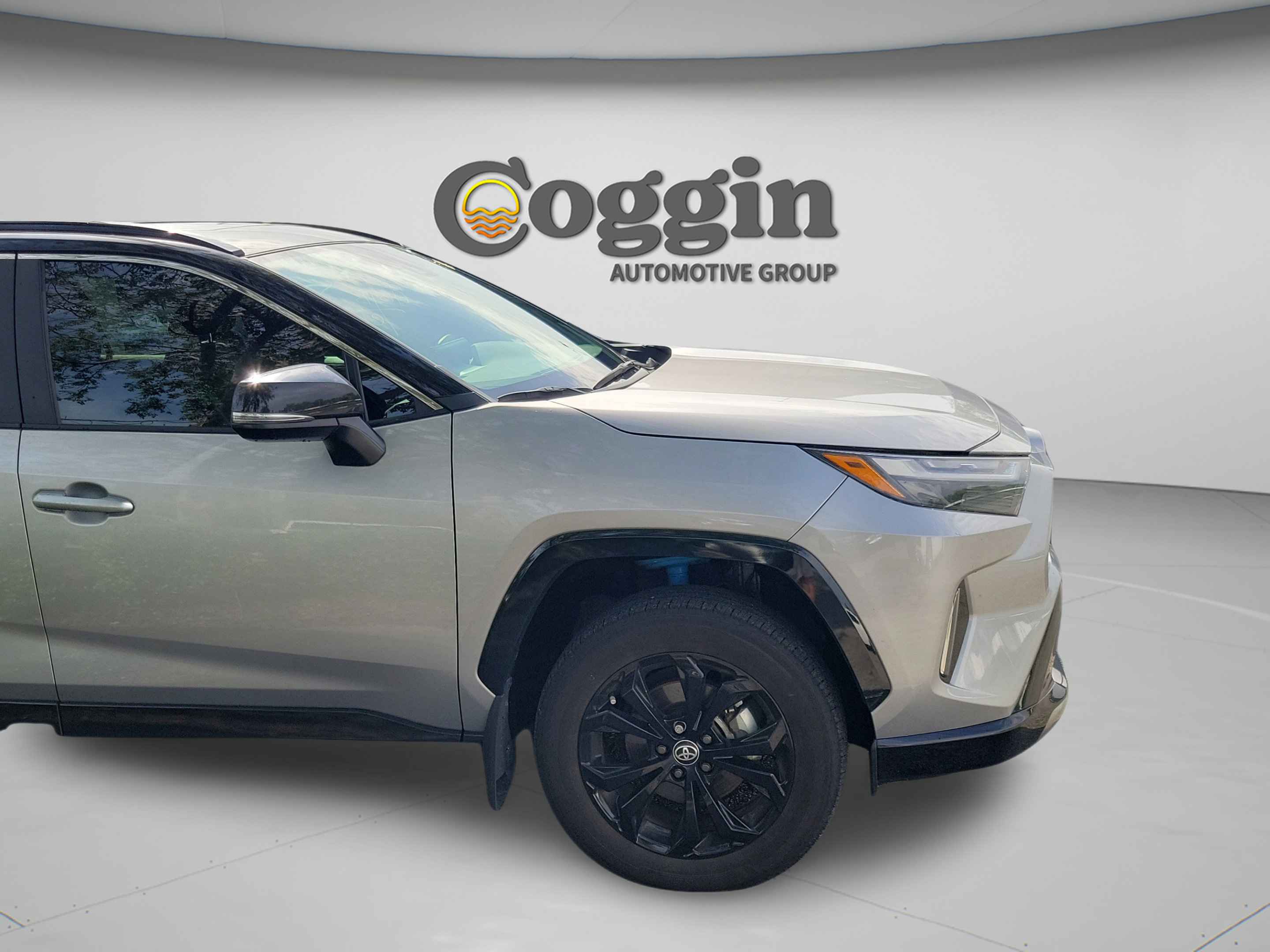 Used 2023 Toyota RAV4 XSE w/ XSE Grade Weather Package AWD/4WD image 12