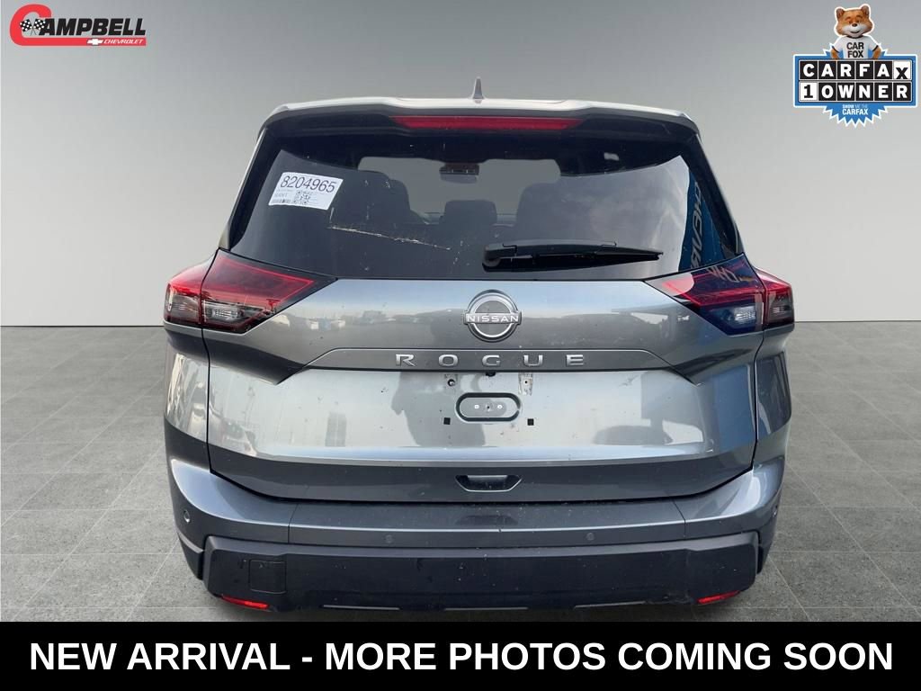 Used 2025 Nissan Rogue S image 4