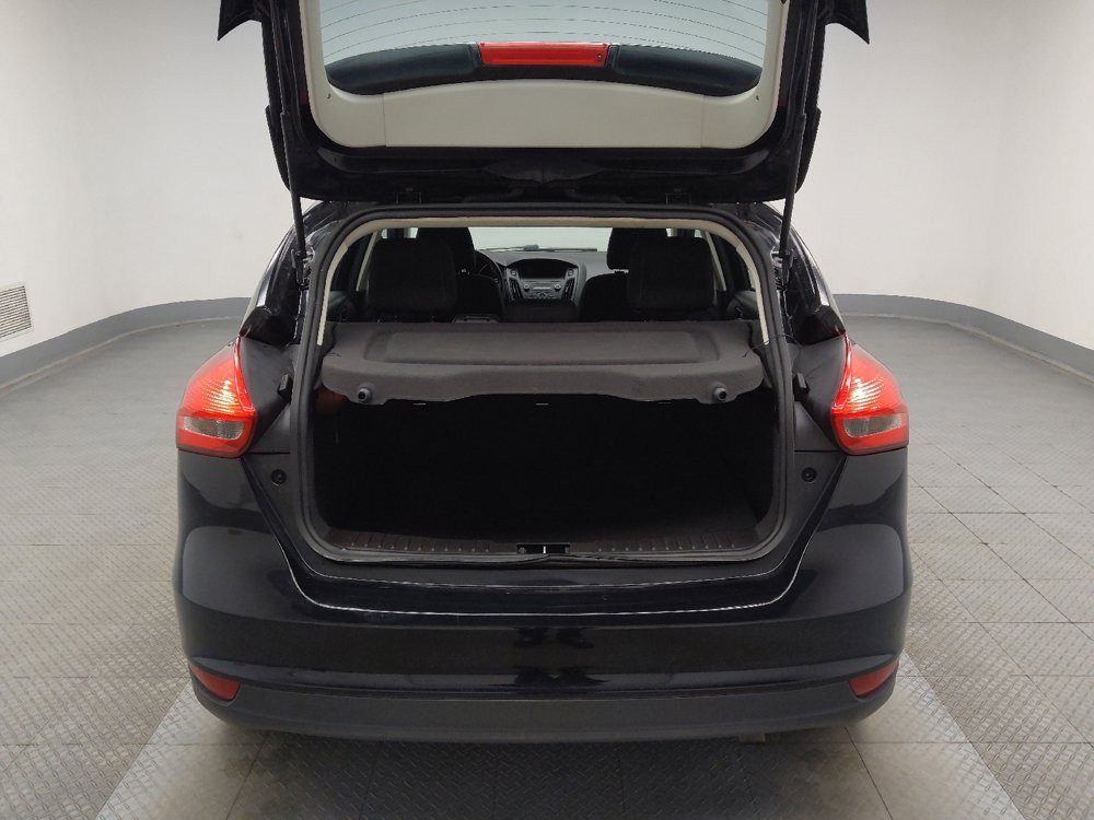 Used 2018 Ford Focus SE w/ Cold Weather Package FWD image 29
