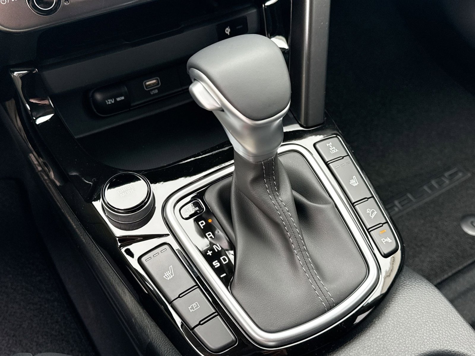 New 2026 Kia Seltos EX image 22