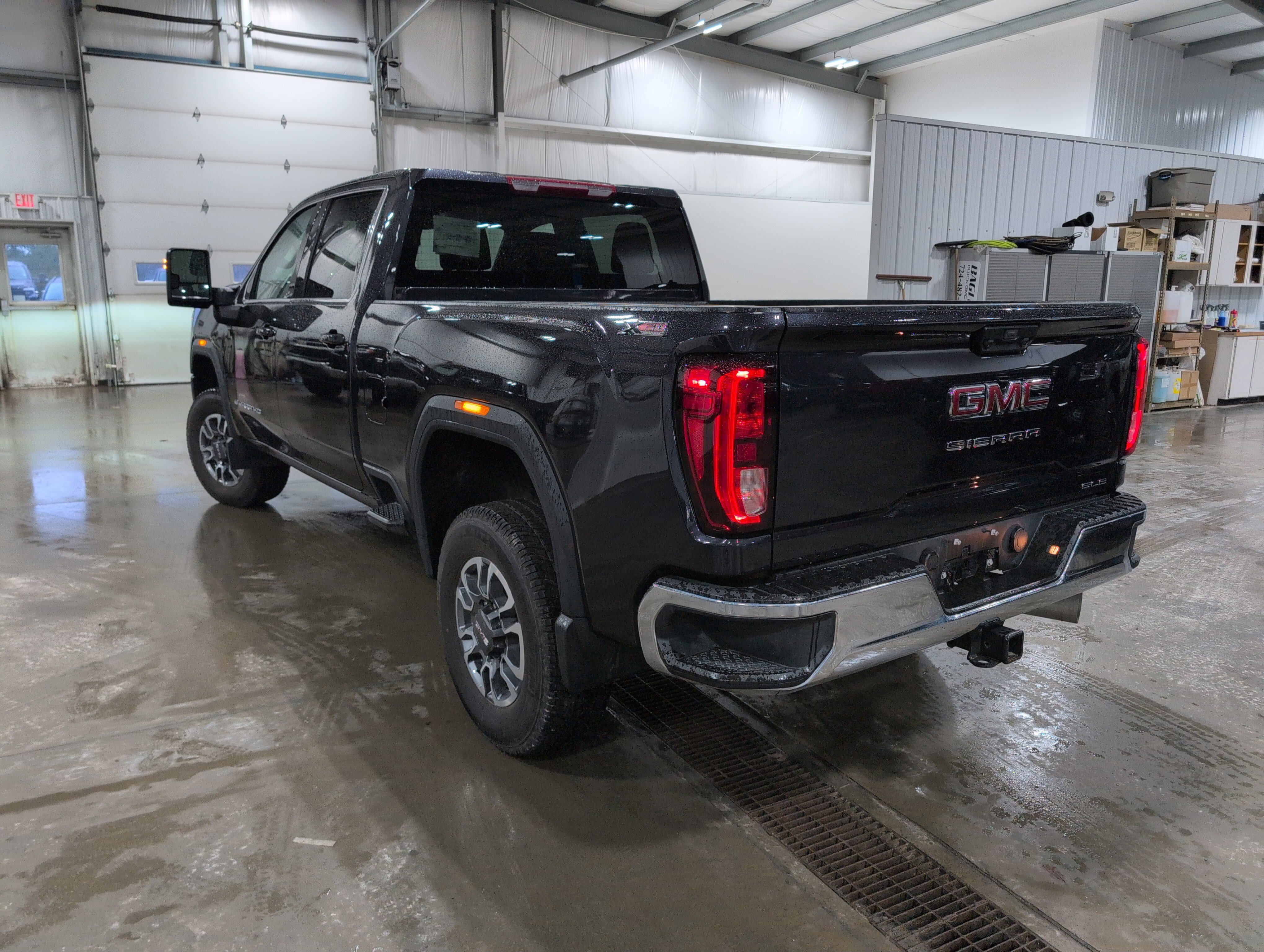 Used 2025 GMC Sierra 2500 SLE image 4