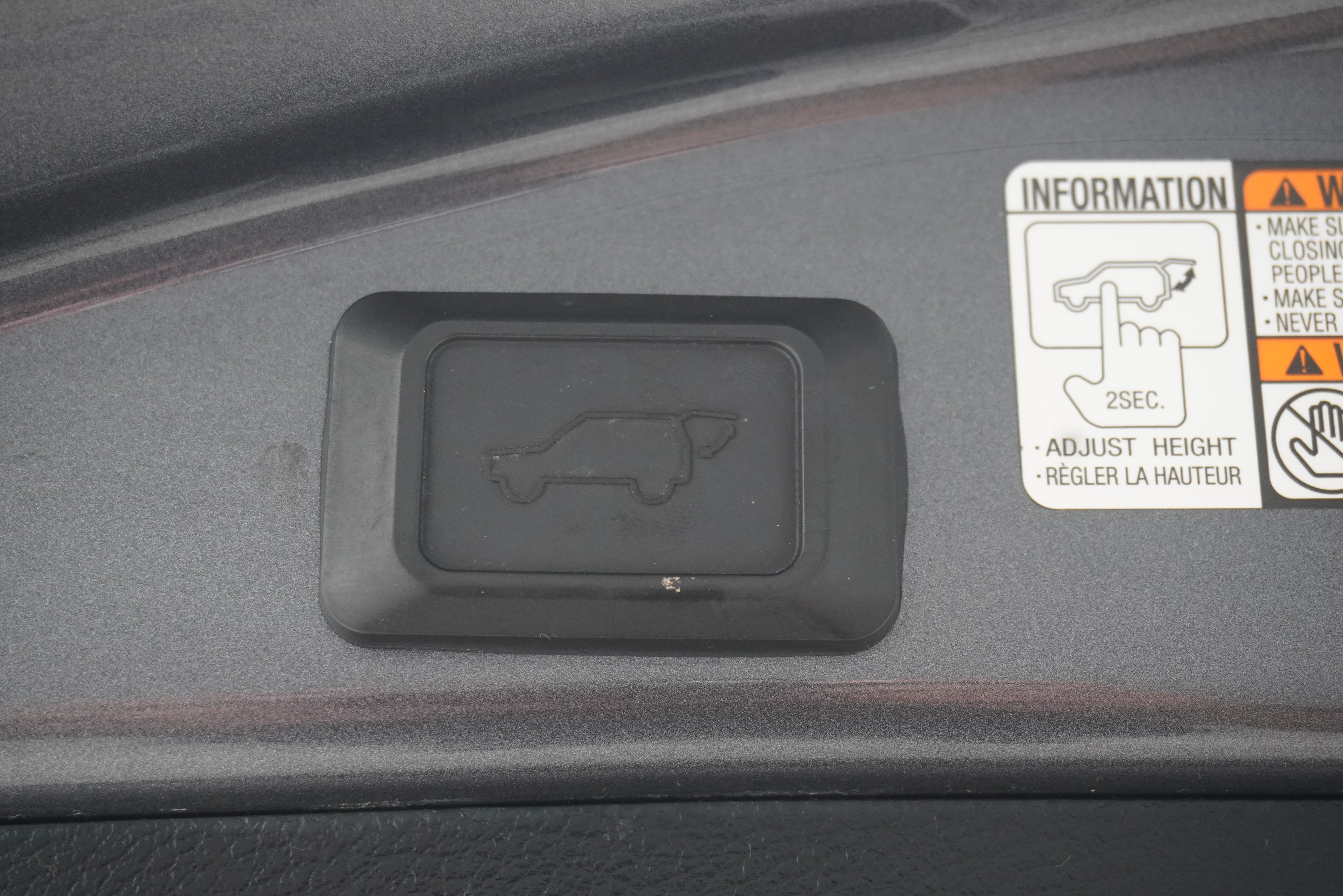 Used 2015 Toyota RAV4 Limited FWD image 24