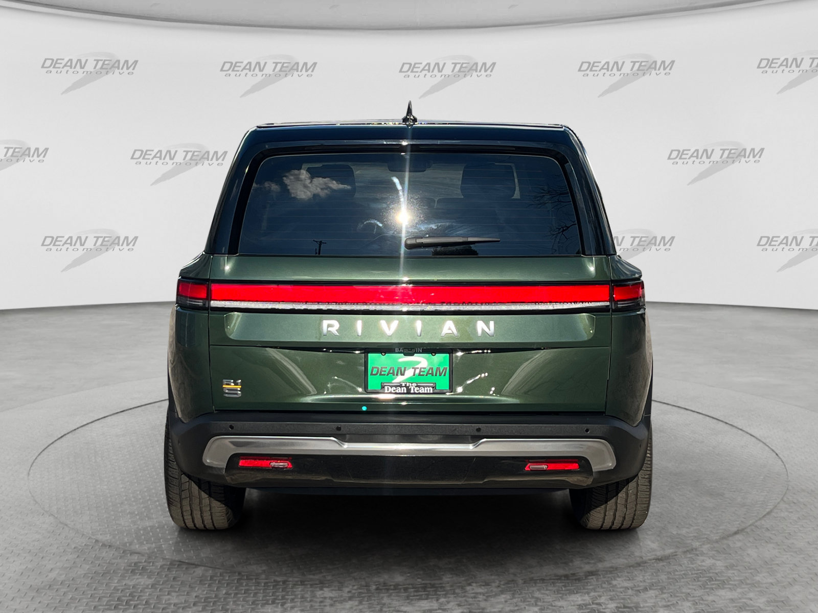 Used 2023 Rivian R1S Adventure Quad AWD/4WD image 7