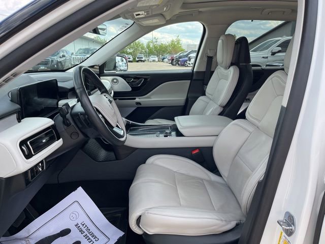 Used 2025 Lincoln Aviator Reserve w/ Luxury Package AWD/4WD image 12