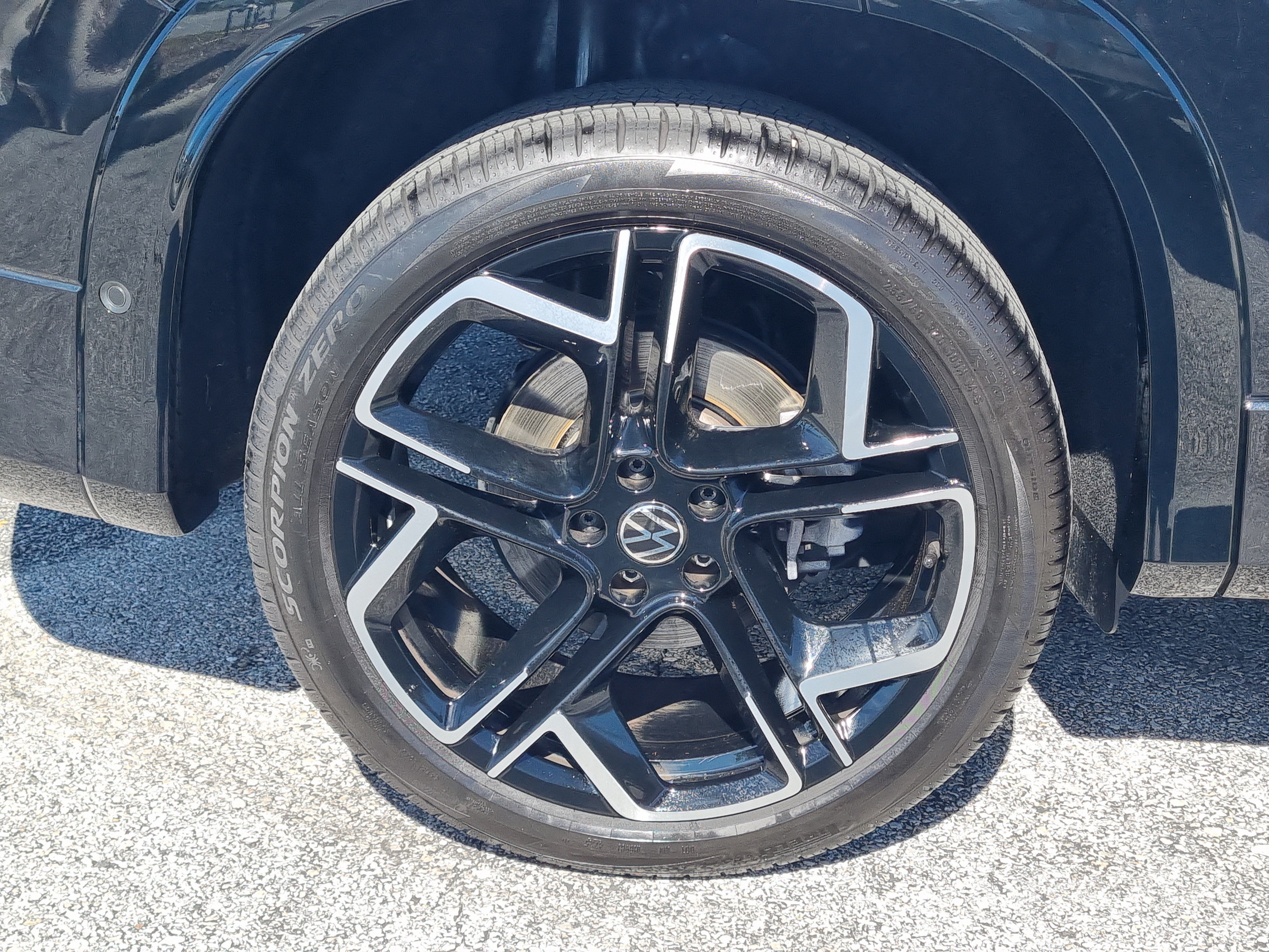 Used 2026 Volkswagen Tiguan SEL R-Line AWD/4WD image 11
