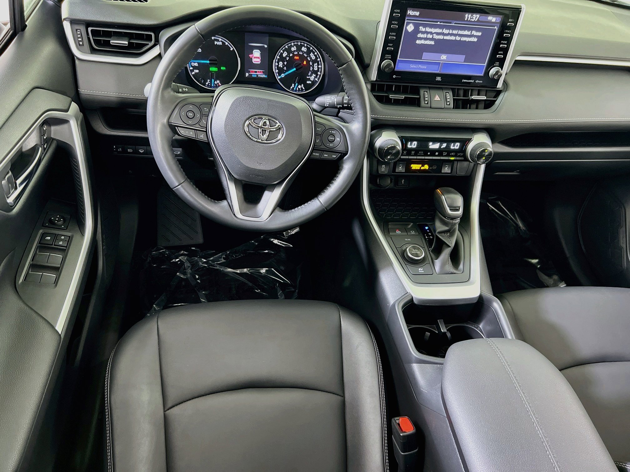 Used 2022 Toyota RAV4 XLE Premium AWD/4WD image 22