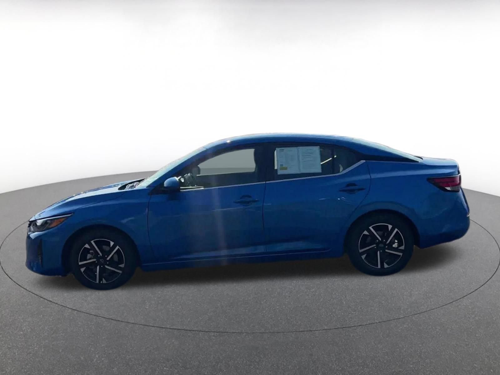 Used 2025 Nissan Sentra SV FWD image 7