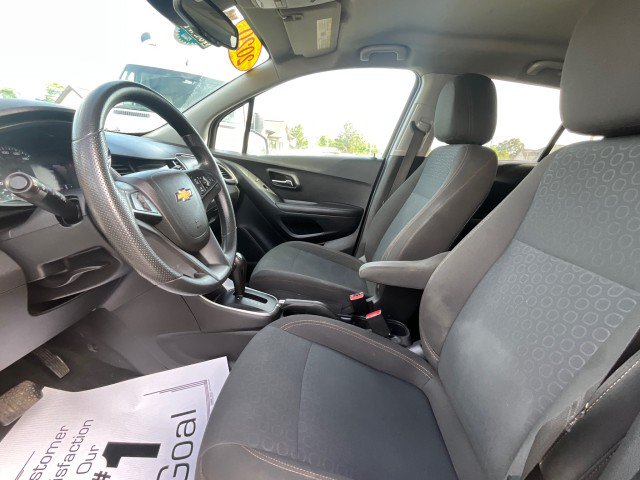 Used 2020 Chevrolet Trax LS w/ Tint and Cruise Package FWD image 23