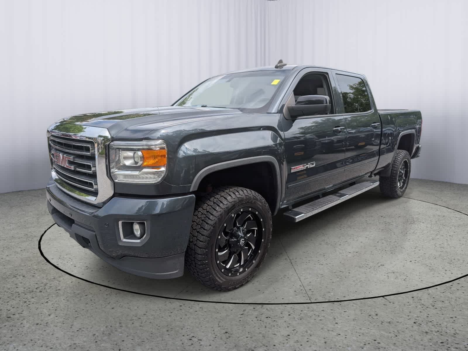 Used 2018 GMC Sierra 2500 SLT w/ All Terrain HD Package AWD/4WD image 7