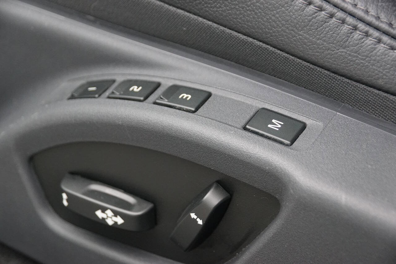 Used 2016 Volvo V60 T5 Premier w/ Convenience Package image 26