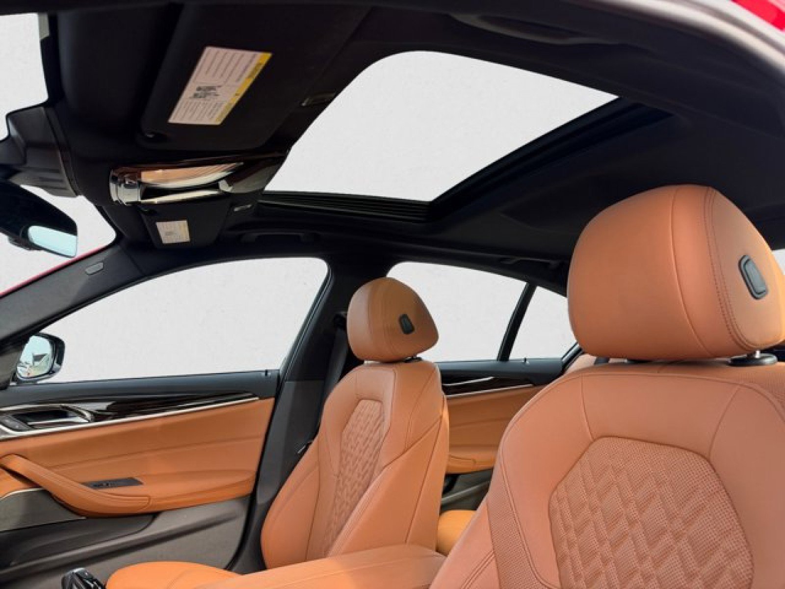 Used 2022 BMW 530i xDrive w/ M Sport Package image 12