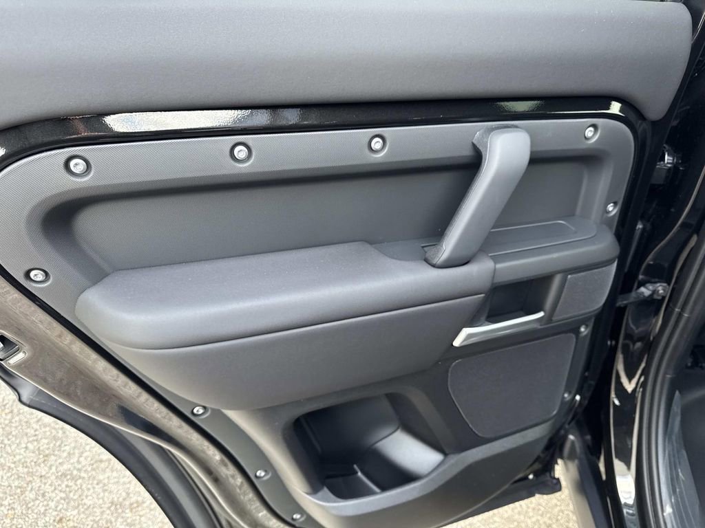 New 2026 Land Rover Defender 110 S AWD/4WD image 12