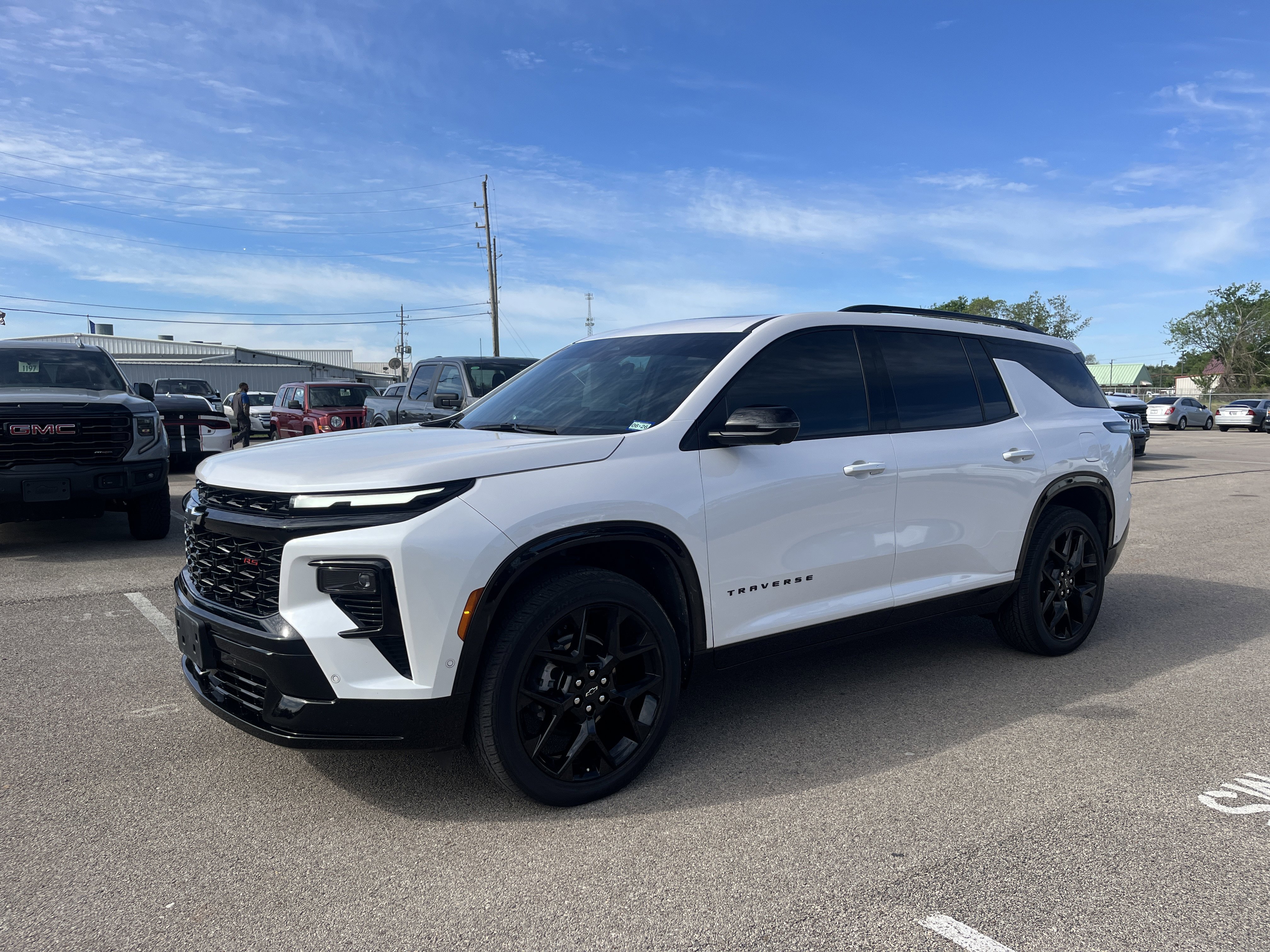 Used 2024 Chevrolet Traverse RS image 4