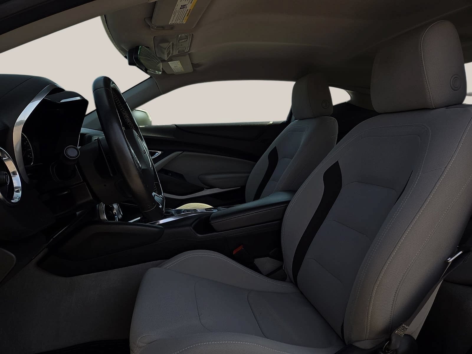 Used 2023 Chevrolet Camaro LT RWD image 13