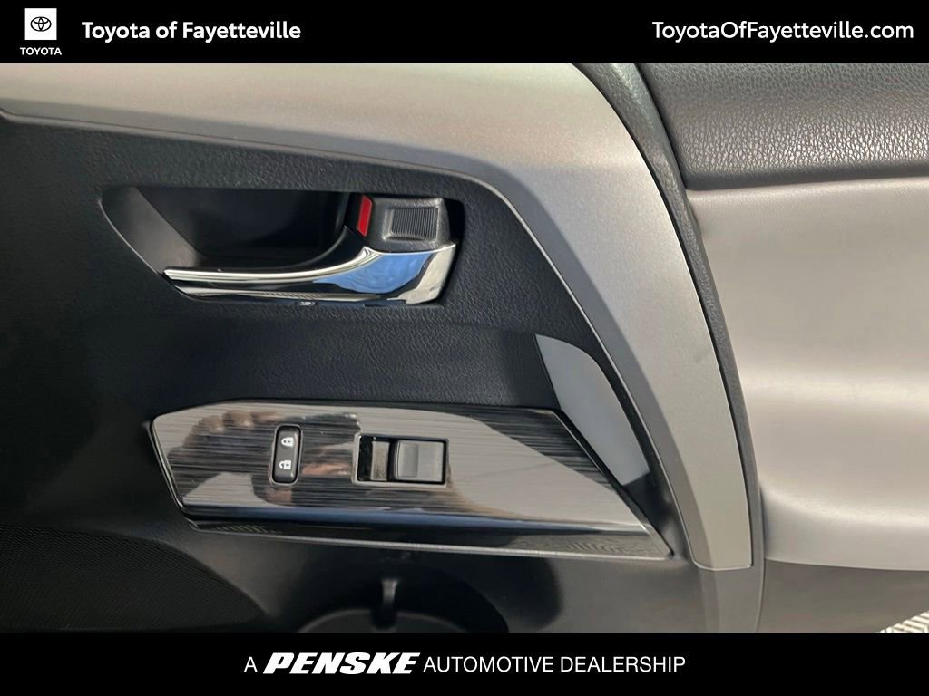 Used 2016 Toyota RAV4 Limited AWD/4WD image 10