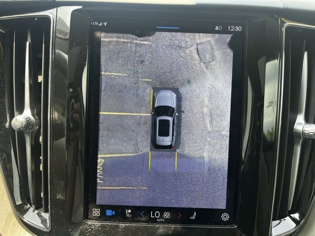 Certified 2023 Volvo XC60 B5 Plus image 4