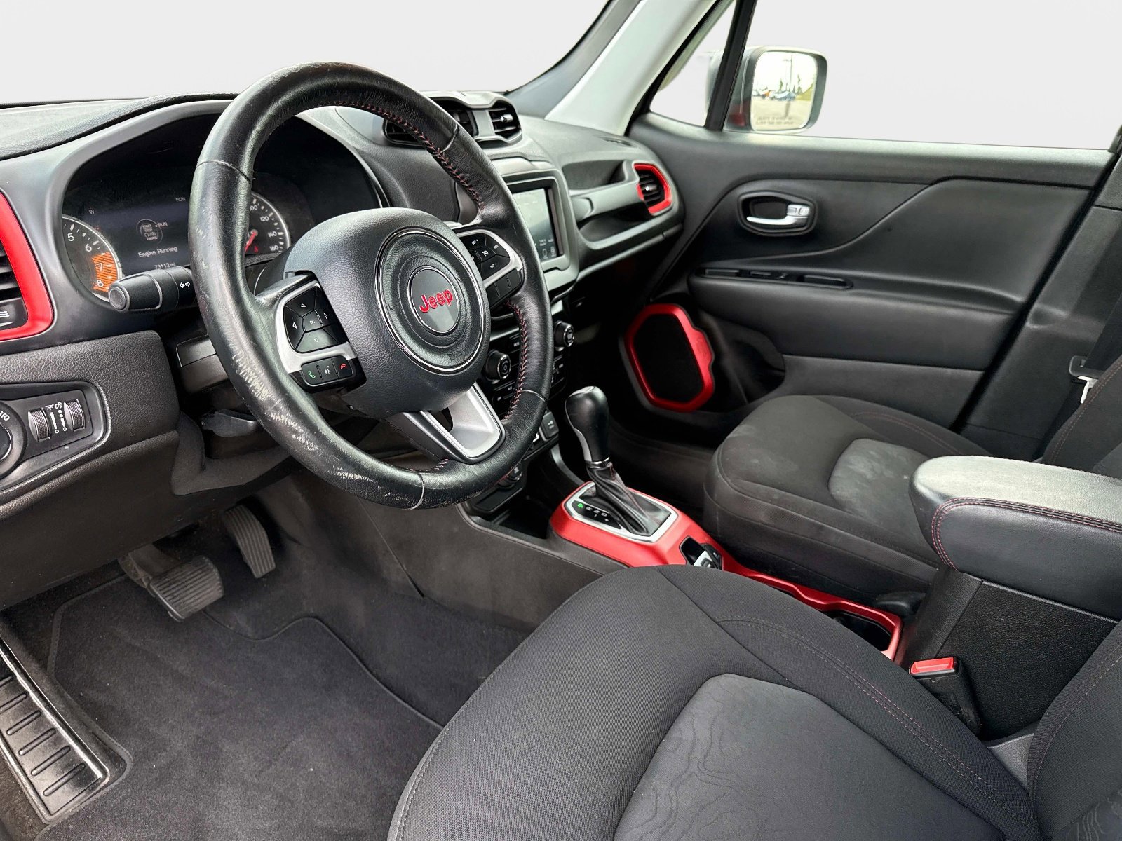 Used 2020 Jeep Renegade Trailhawk w/ Cold Weather Group AWD/4WD image 33