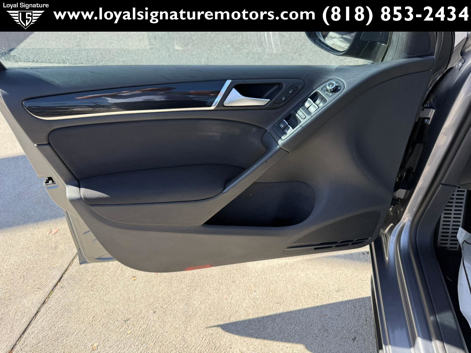 Used 2012 Volkswagen Golf 4-Door image 16