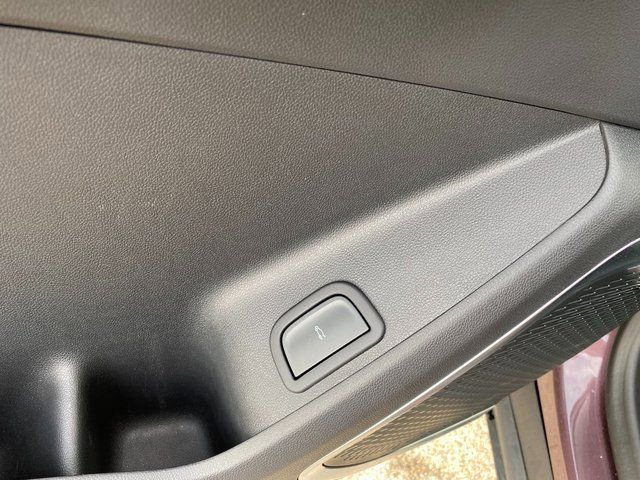 Used 2025 GMC Acadia Elevation image 21