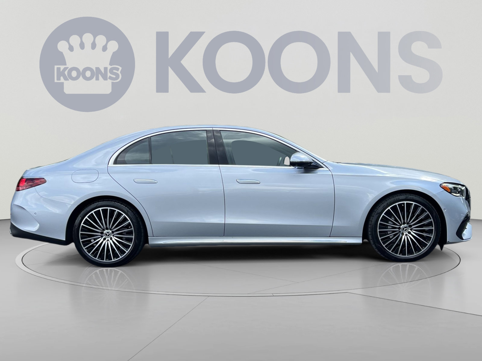 Used 2024 Mercedes-Benz E 350 4MATIC Sedan image 12