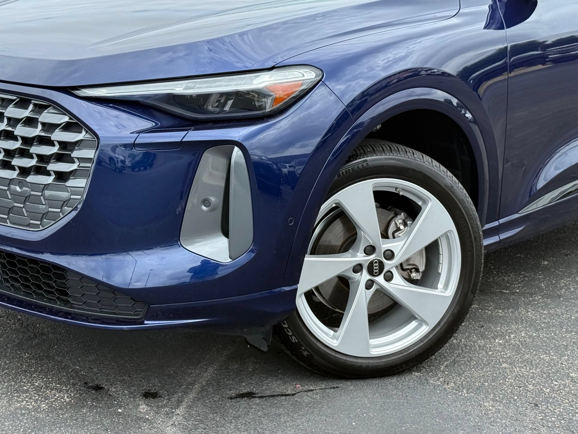 Certified 2025 Audi Q5 Premium Plus w/ Premium Plus AWD/4WD image 3