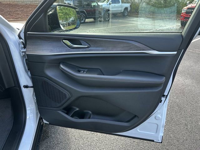 New 2025 Jeep Grand Cherokee L Limited w/ Luxury Tech Group II image 14