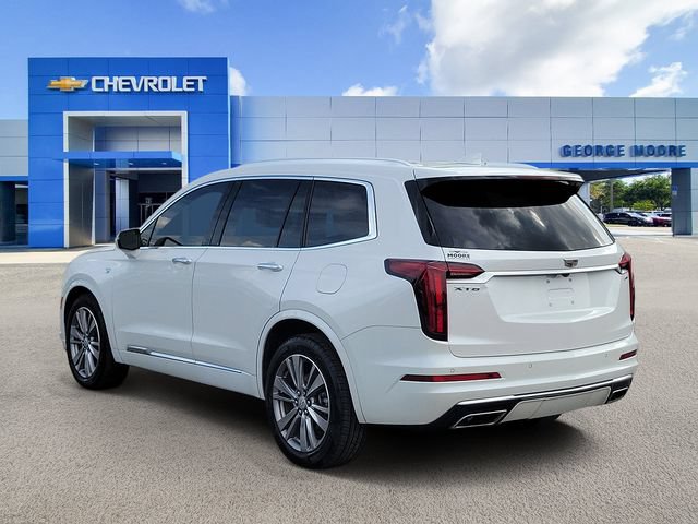 Certified 2023 Cadillac XT6 Premium Luxury FWD image 3