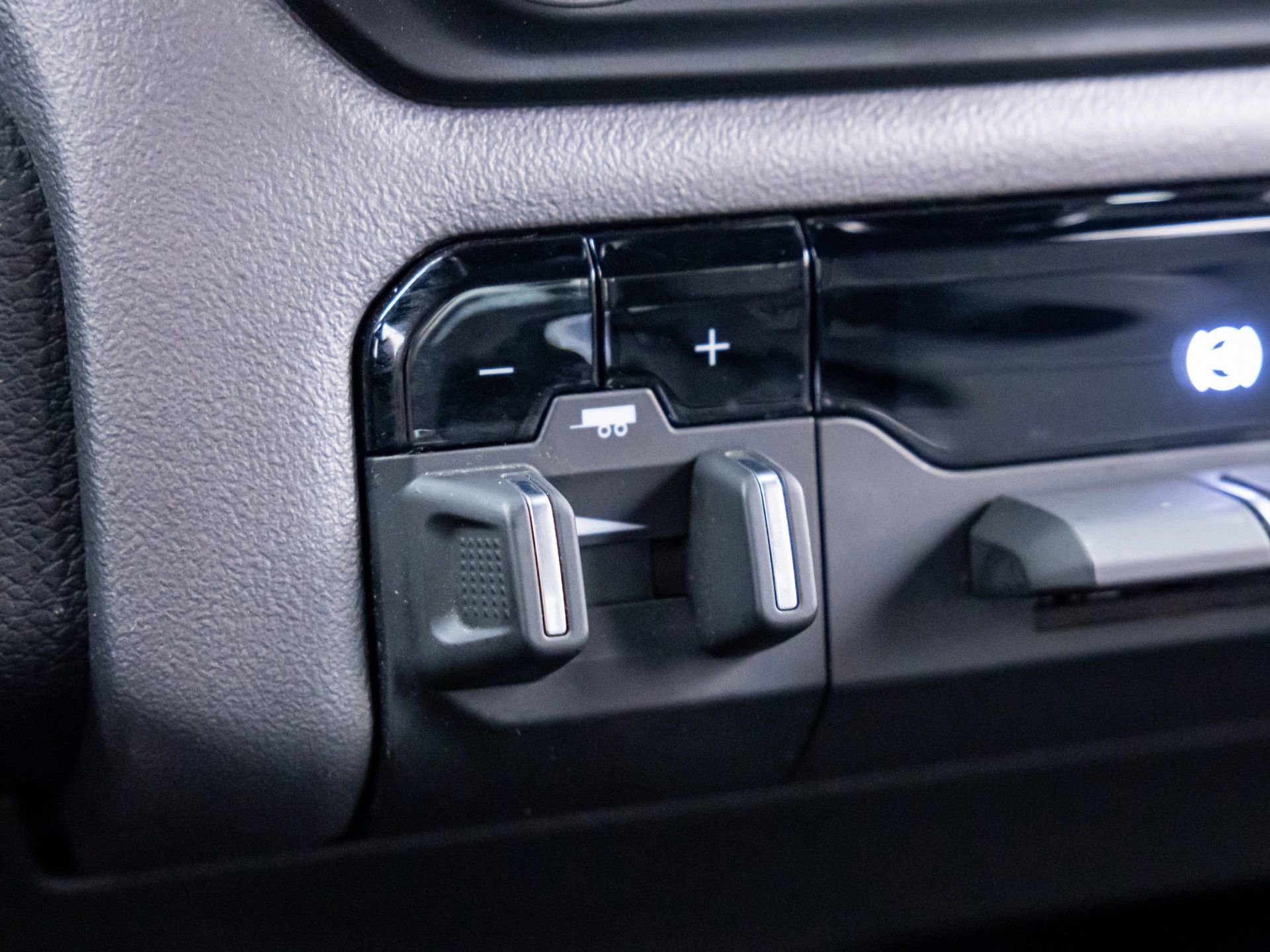 Used 2023 RAM 2500 Big Horn w/ Level 1 Equipment Group image 25