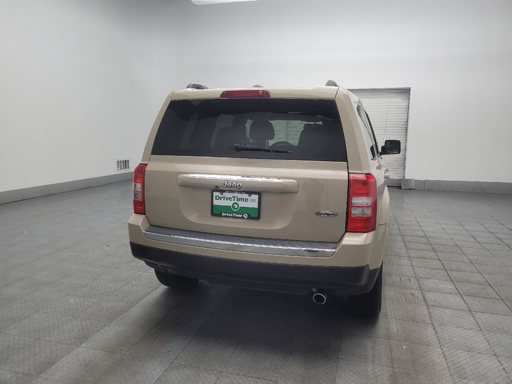 Used 2017 Jeep Patriot High Altitude FWD image 7