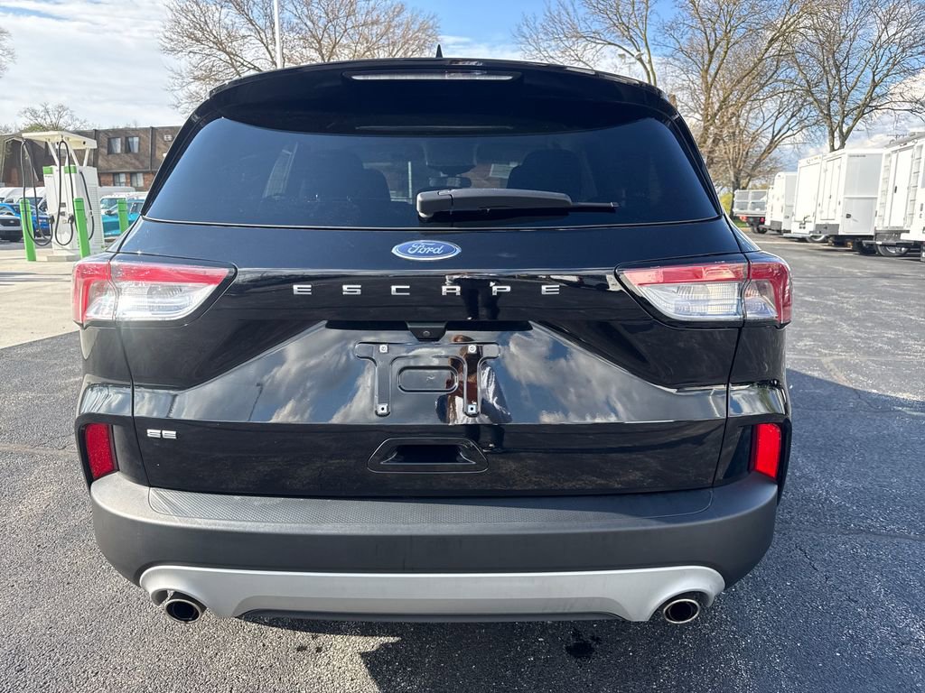 Used 2022 Ford Escape SE w/ Convenience Package FWD image 8