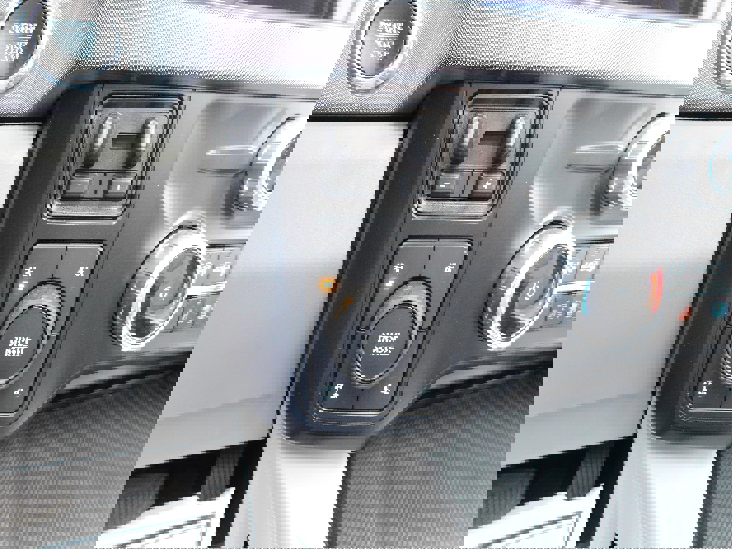 Used 2023 Ford F250 Limited w/ FX4 Off-Road Package image 24