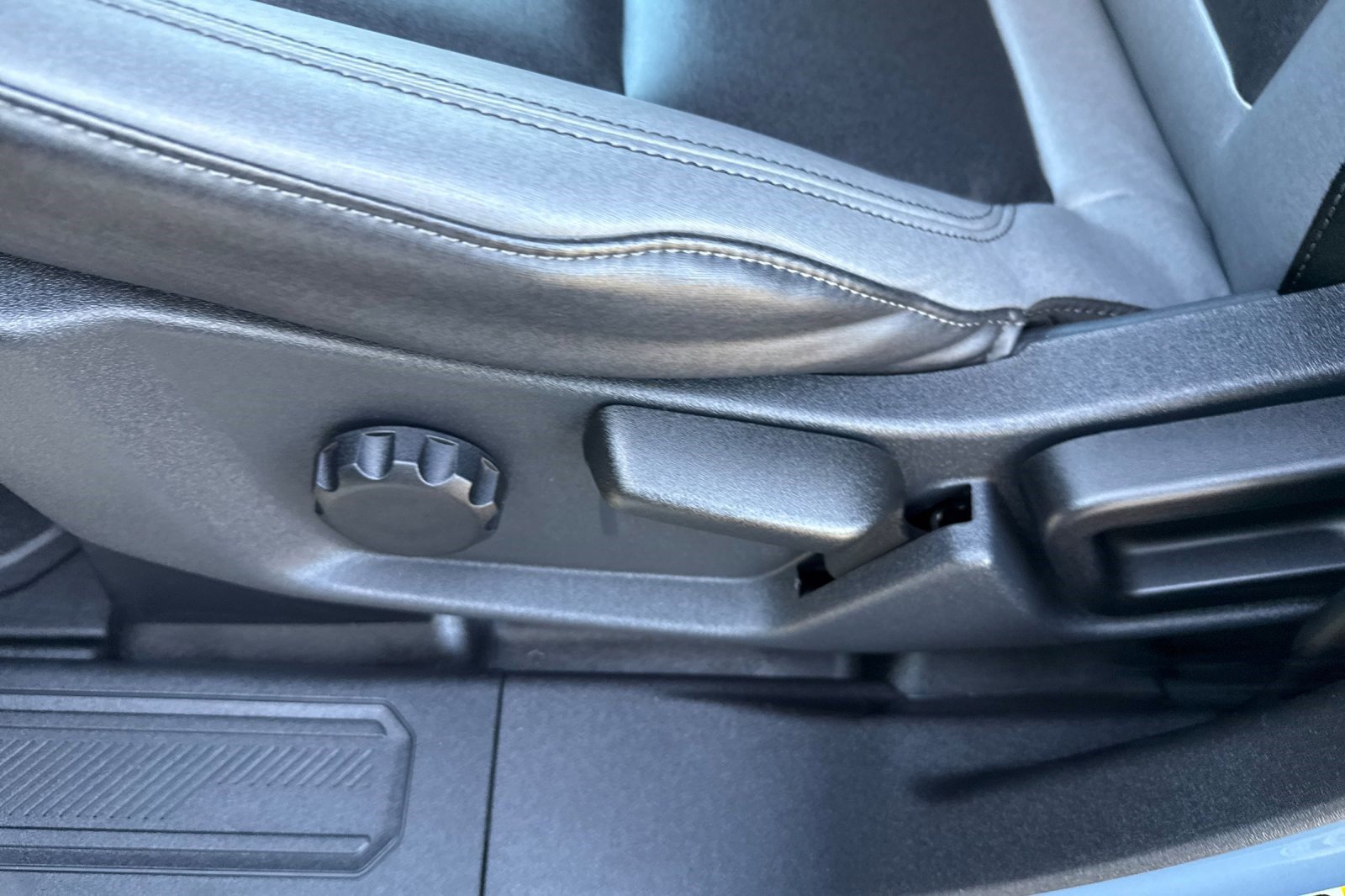 Used 2024 Ford Bronco Black Diamond image 13