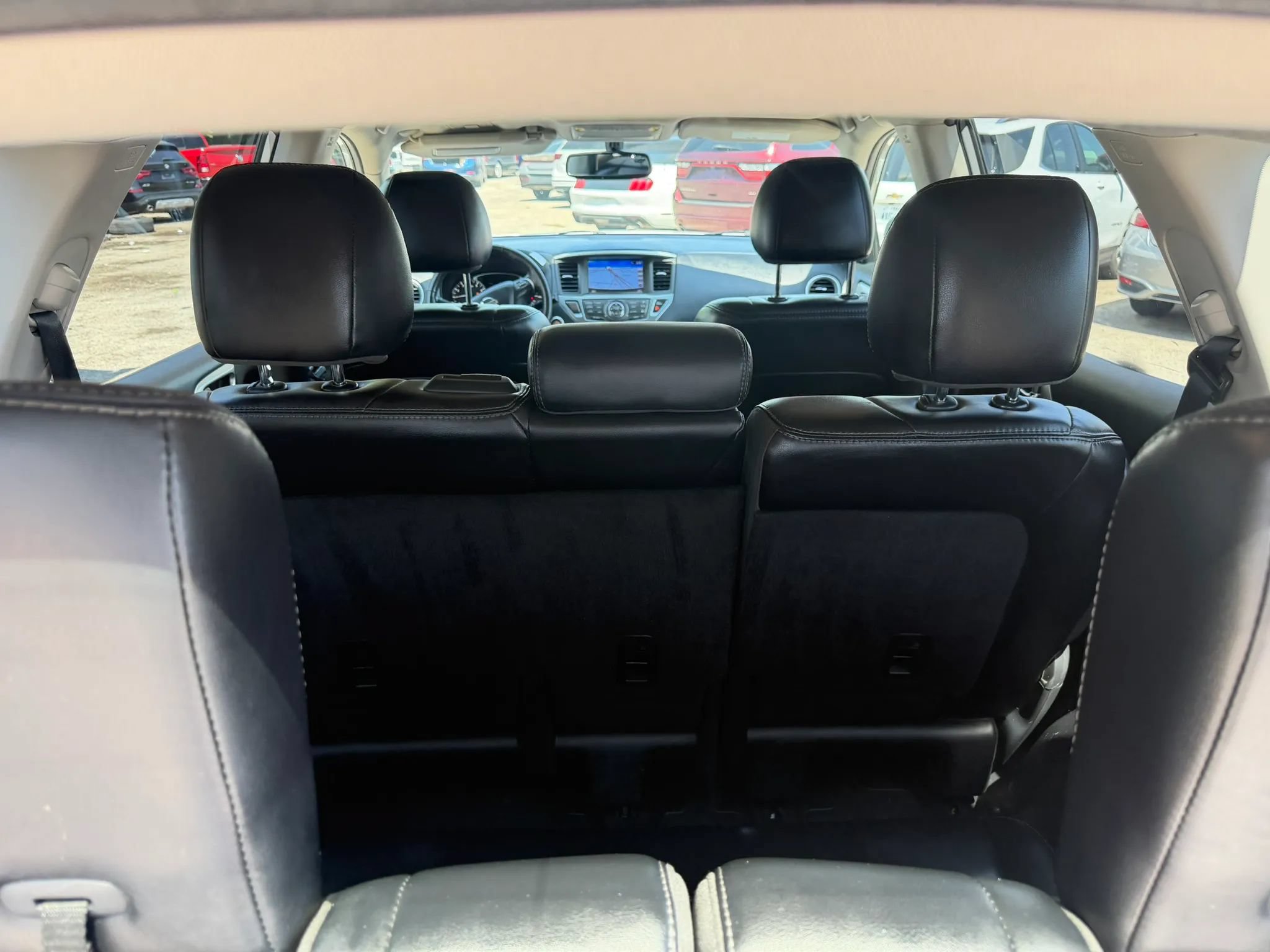Used 2019 Nissan Pathfinder SL FWD image 7