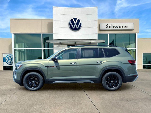 New 2026 Volkswagen Atlas Peak Edition AWD/4WD image 1
