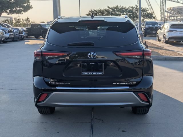 Certified 2025 Toyota Highlander Platinum AWD/4WD image 7
