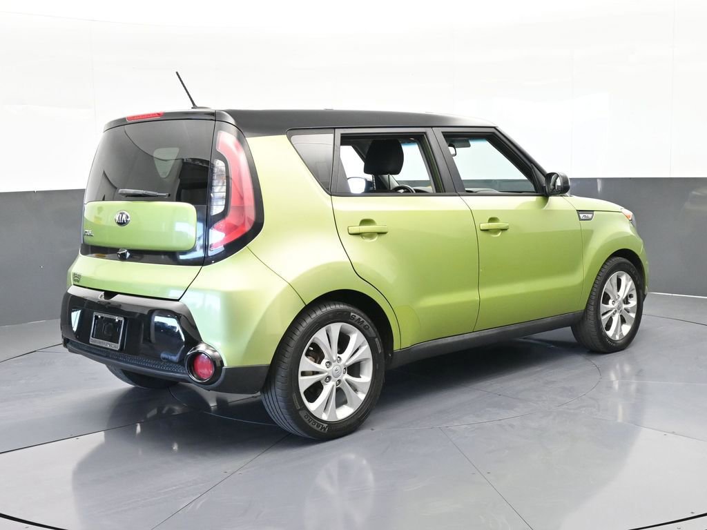 Used 2016 Kia Soul + image 6