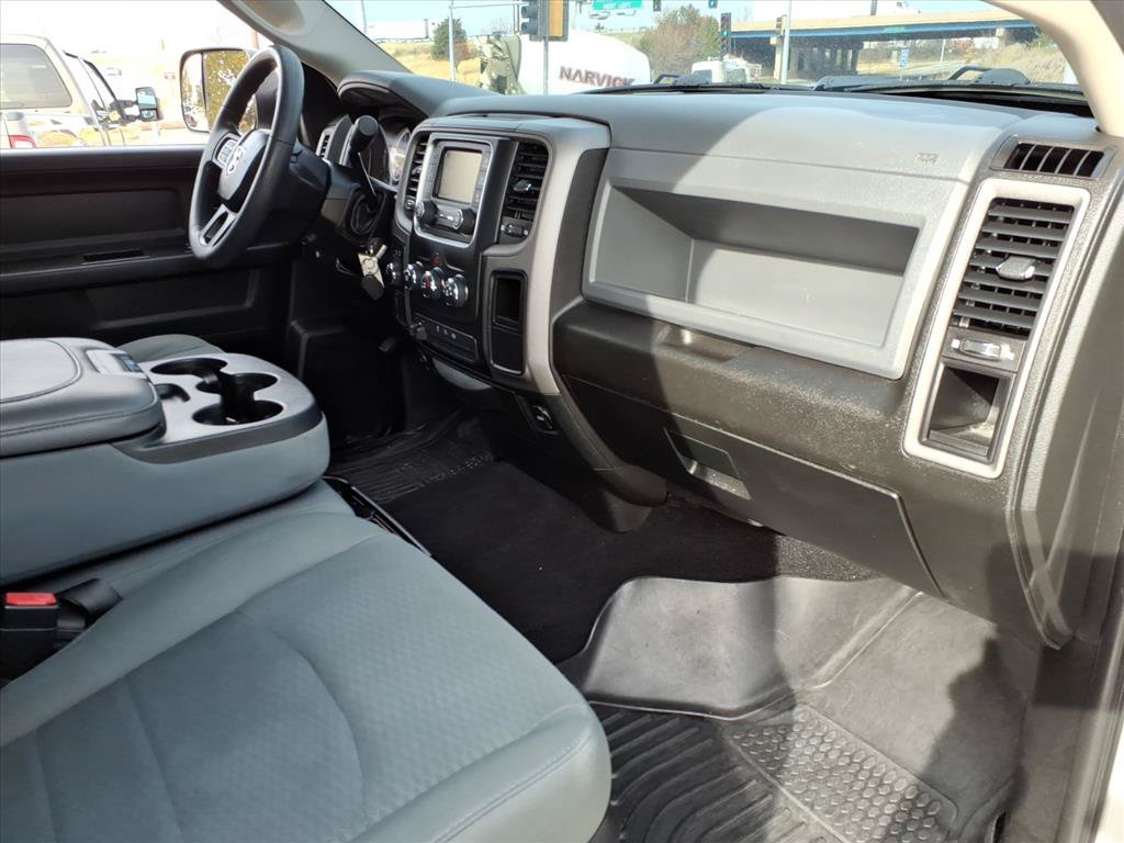 Used 2018 RAM 2500 Tradesman w/ Chrome Appearance Group image 17