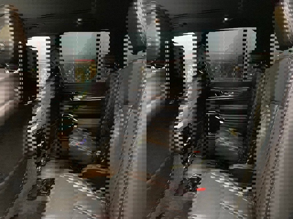 Used 2022 Jeep Wagoneer Series III w/ Premium Group I image 11