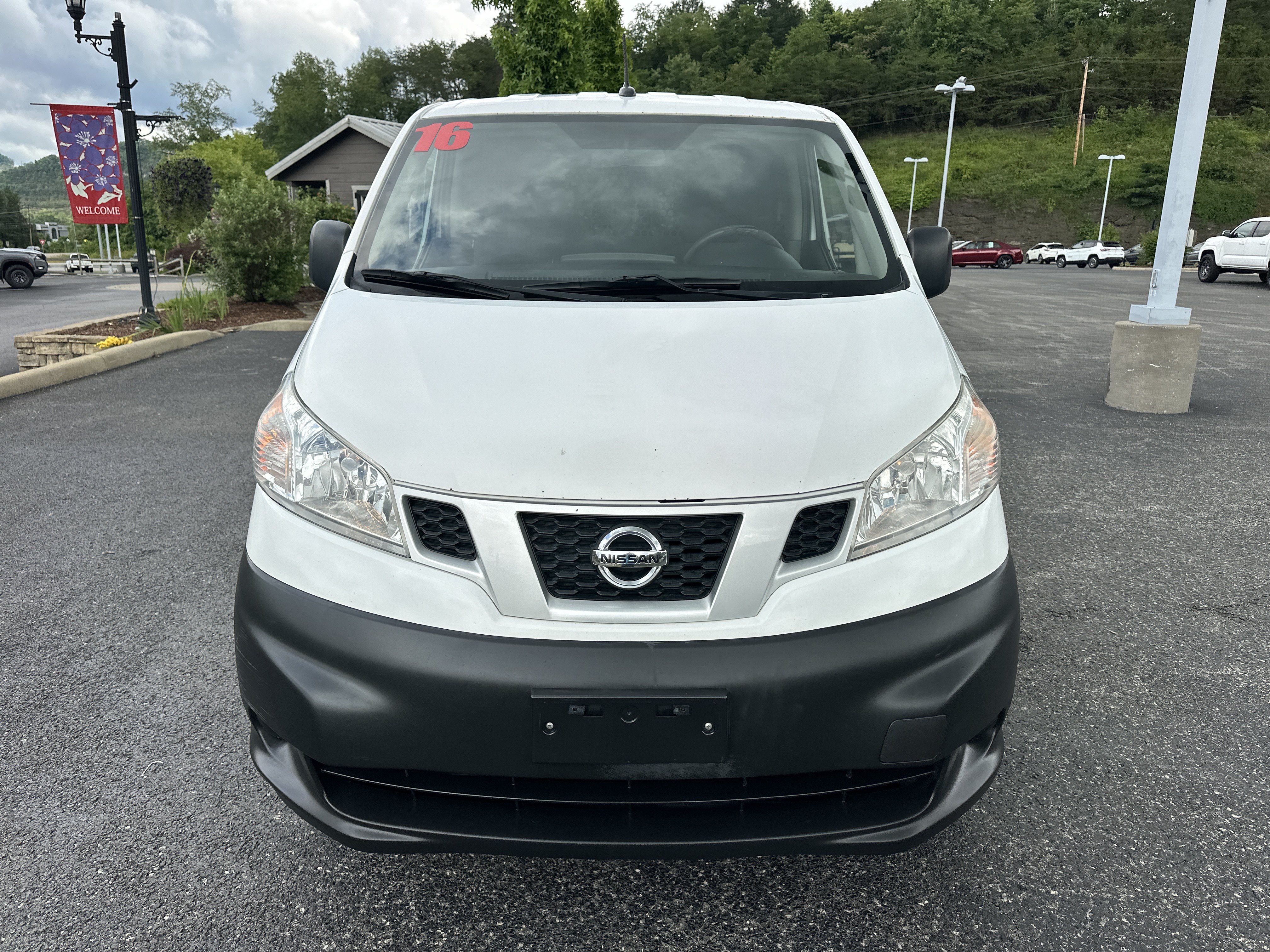 Used 2016 Nissan NV200 SV w/ Technology Package FWD image 9