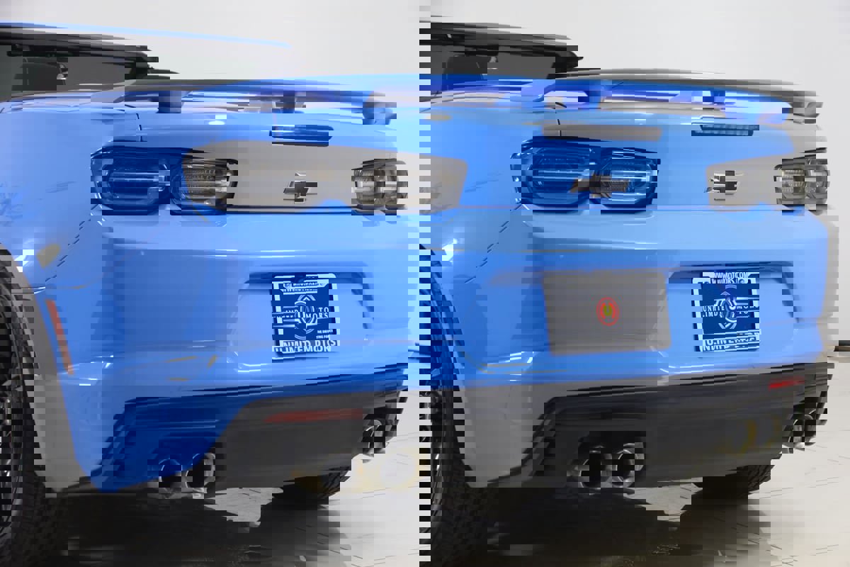 Used 2022 Chevrolet Camaro LT w/ RS Package RWD image 25