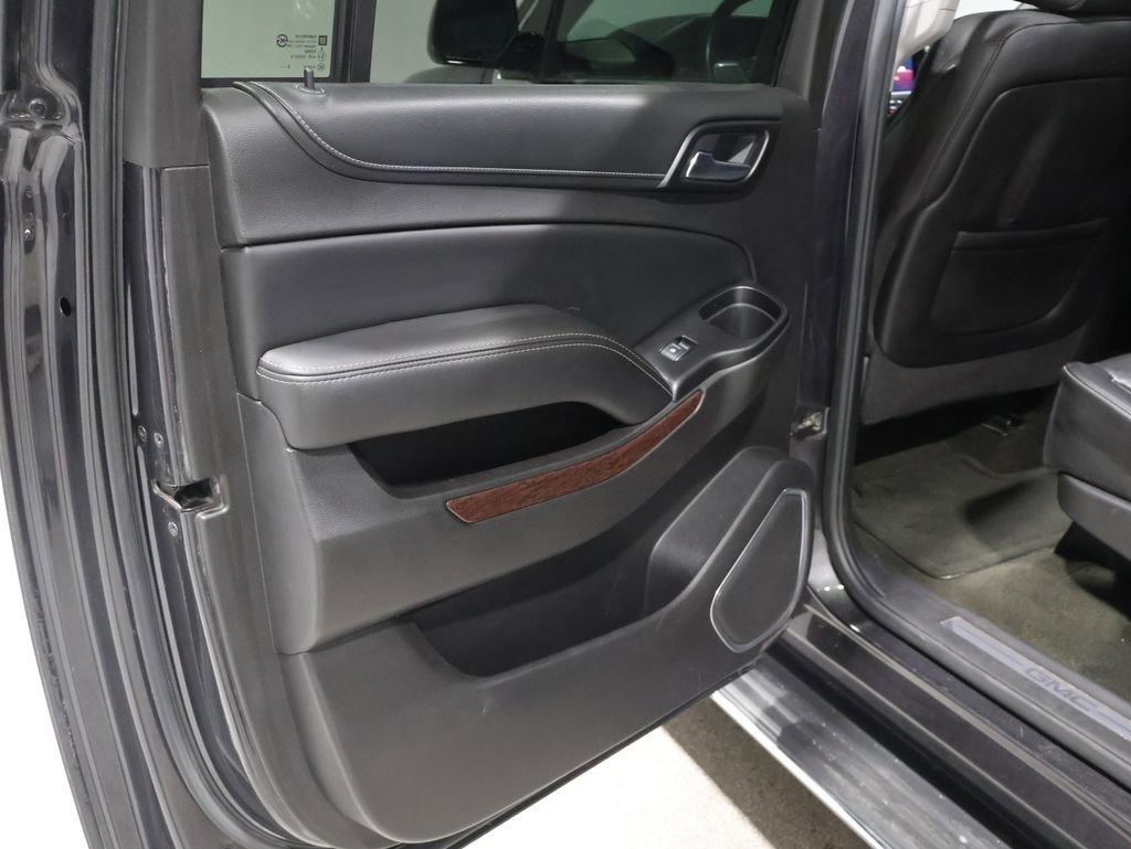 Used 2016 GMC Yukon XL SLT w/ Open Road Package image 21