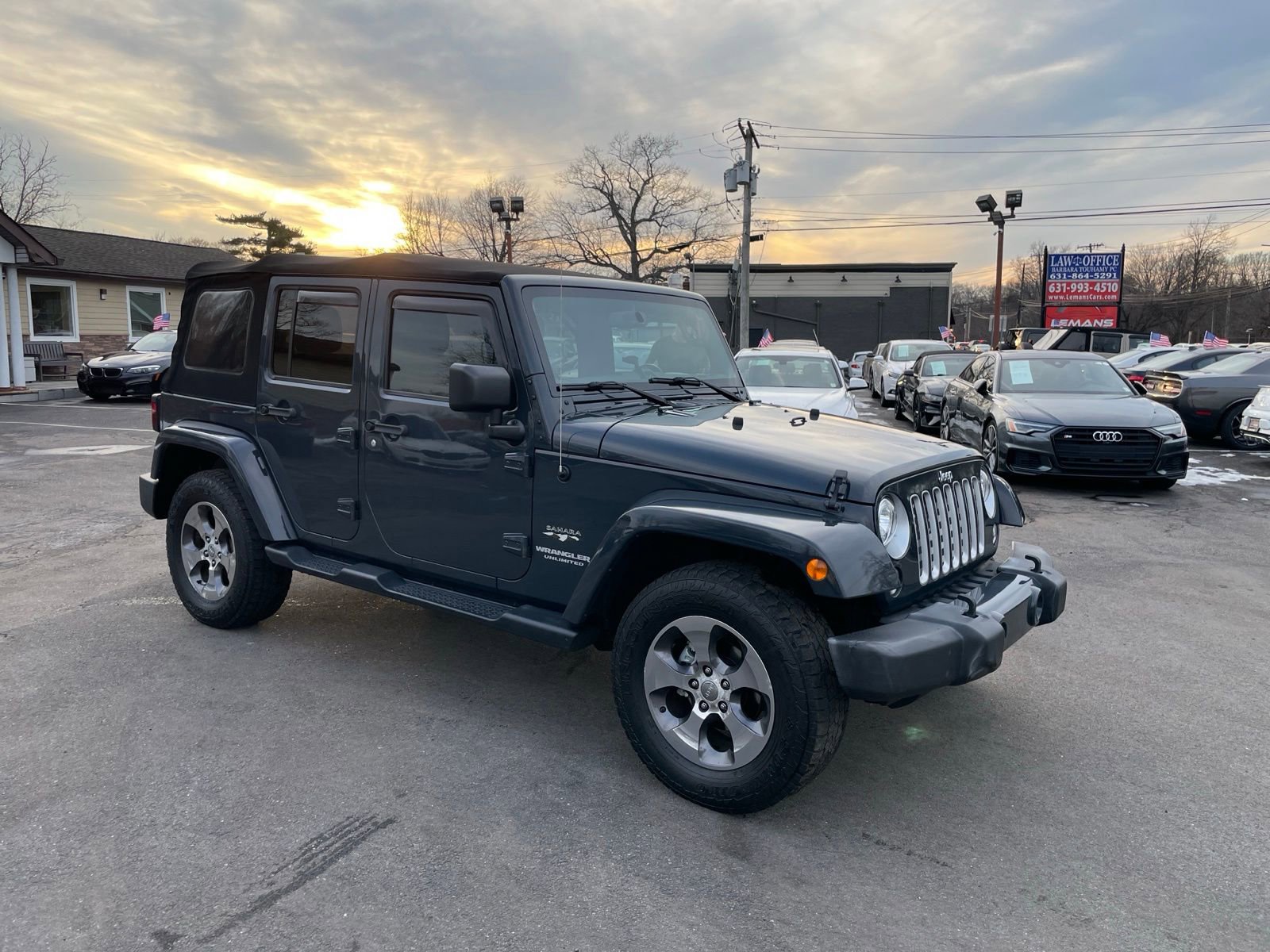 Used 2017 Jeep Wrangler Unlimited Sahara w/ Connectivity Group image 6